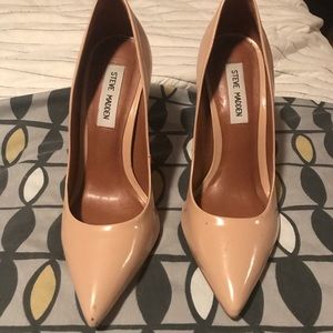 Steve Madden nude pumps (used) 7 .5